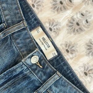 Hollister Classic Blue Jeans